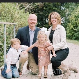 Meet your Posher, Max